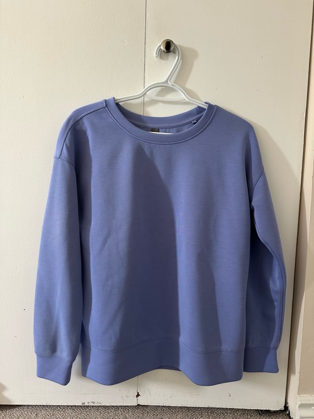 Mondetta Women’s Crewneck Sweater in Periwinkle Blue
